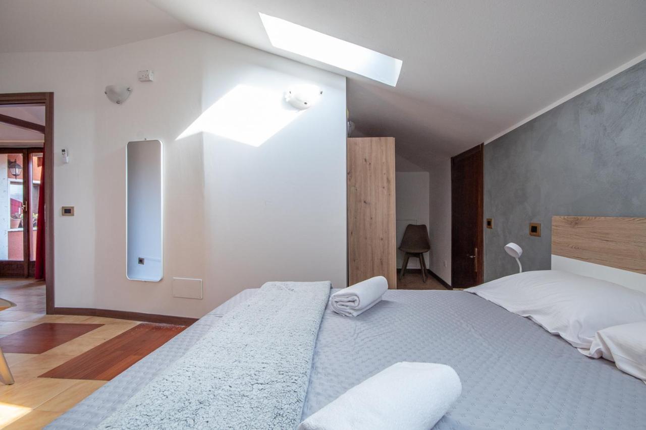 Skyline Apartment *